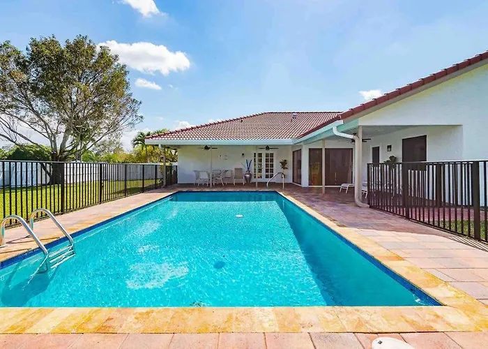 4/3.5 House With Pool- Boynton Beach, Fl.